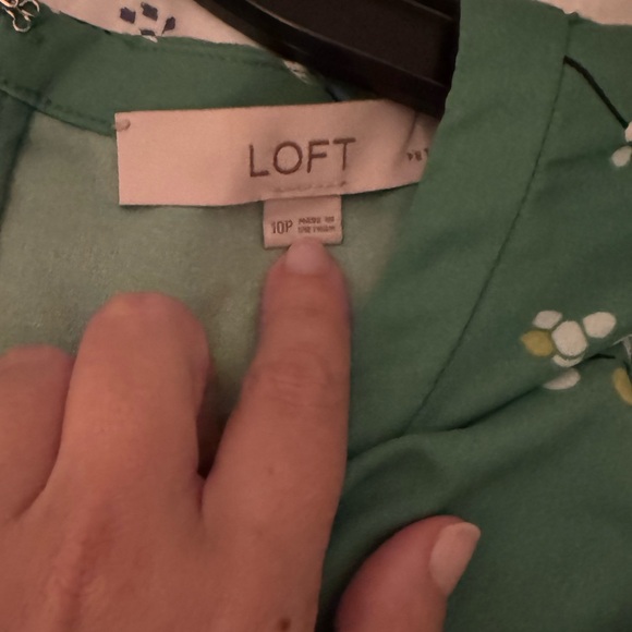 ✨💚✨ Loft Long Sleeve Fit Flare Dress - Picture 5 of 7